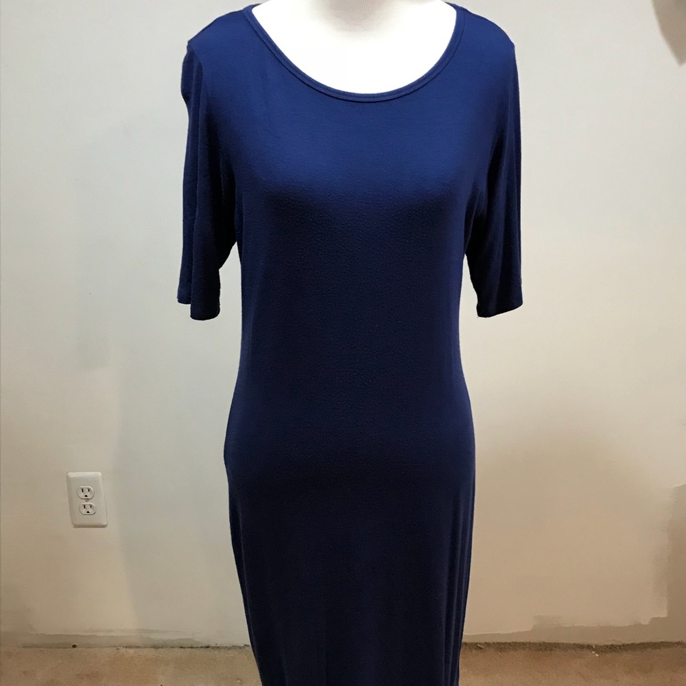 Size M. LuLaRoe Julia dress. Pre-owned.